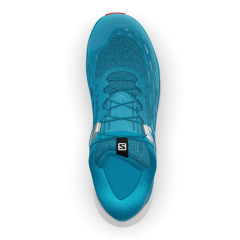 Vue de dessus d'une chaussure Salomon Ultra Glide. Les couleurs sont bleu ciel pour la partie textile, pour la semelle intérieure et le lacet.